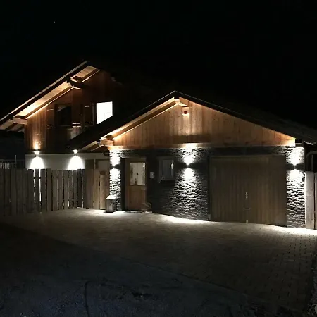 Family Chalet Karwendel * シャルニッツ