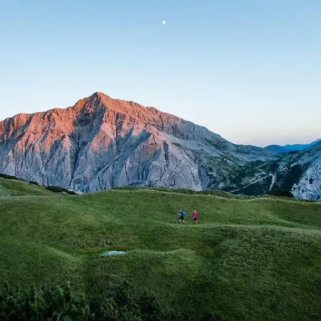 別荘 Family Chalet Karwendel シャルニッツ