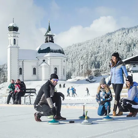 Family Chalet Karwendel 別荘 シャルニッツ